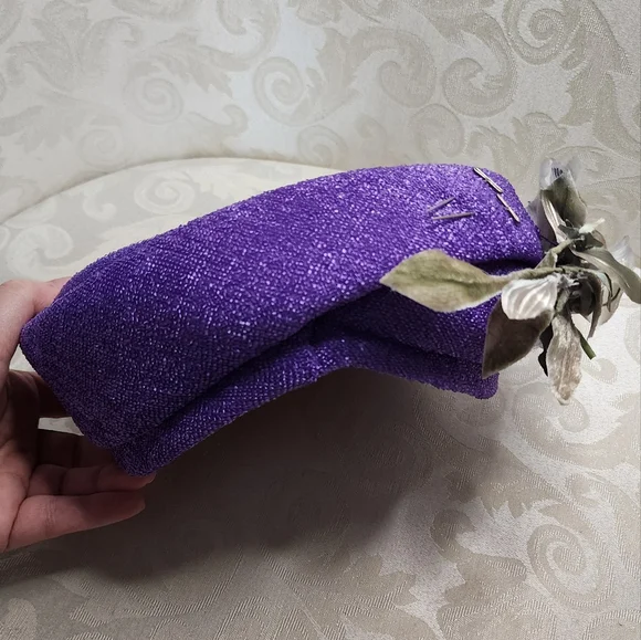 VINTAGE 1950S PURPLE PILLBOX HAT WITH VELVET FLOWERS OLD HOLLYWOOD GLAM